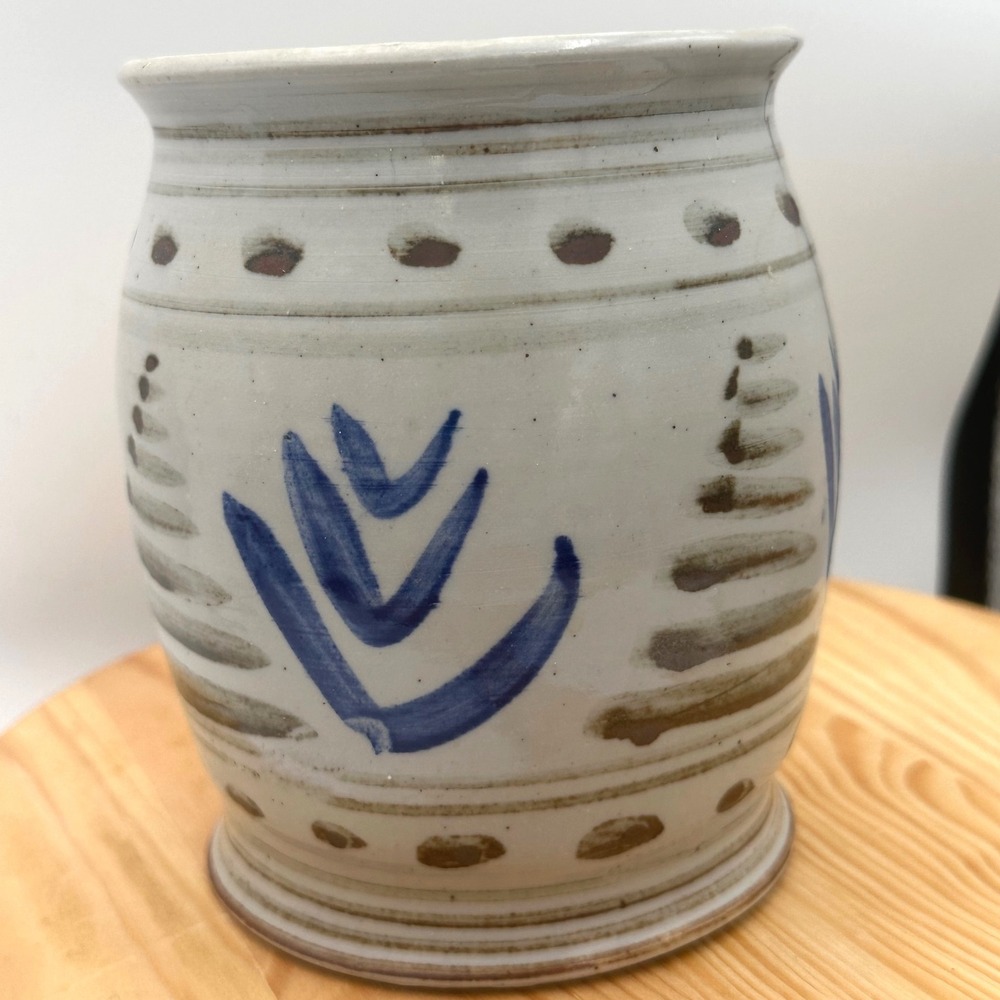 Jamestown Pottery Studio Stoneware Crock Hand Painted Blue Brown 5.5in